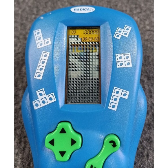 2 Vintage Handheld Games 2000 Radica Tetris - Yahtzee - Wheel of Fortune - Picture 7 of 10